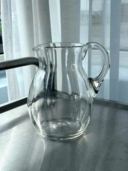 Glass jug