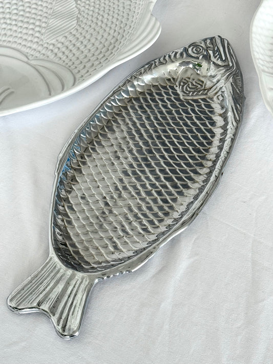 Steel fish dish