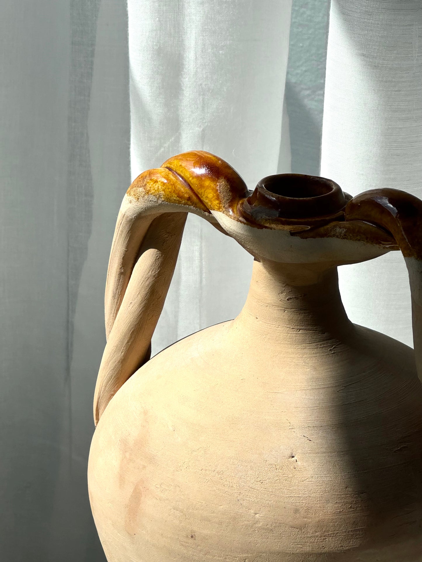 Amphora vase