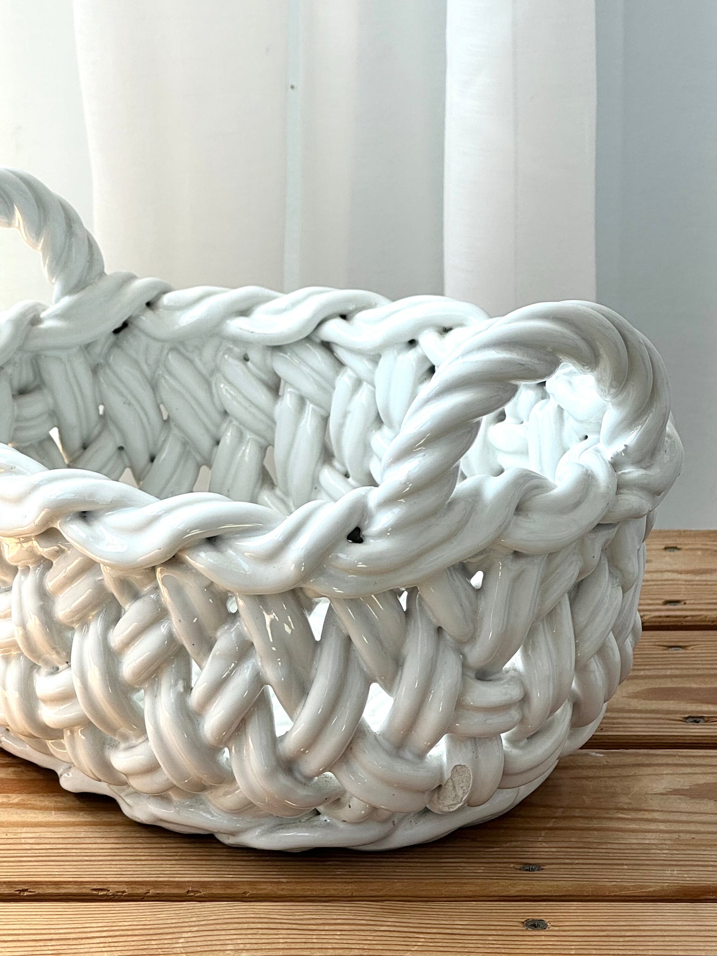 Ceramic basket