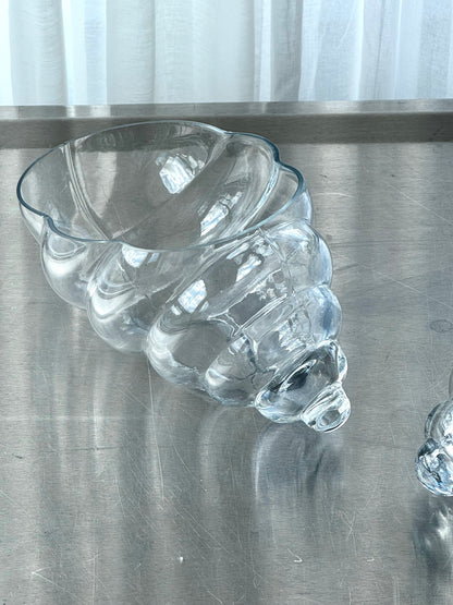 Crystal clam bowl