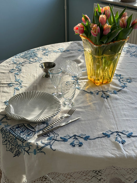 Blue detailed table cloth
