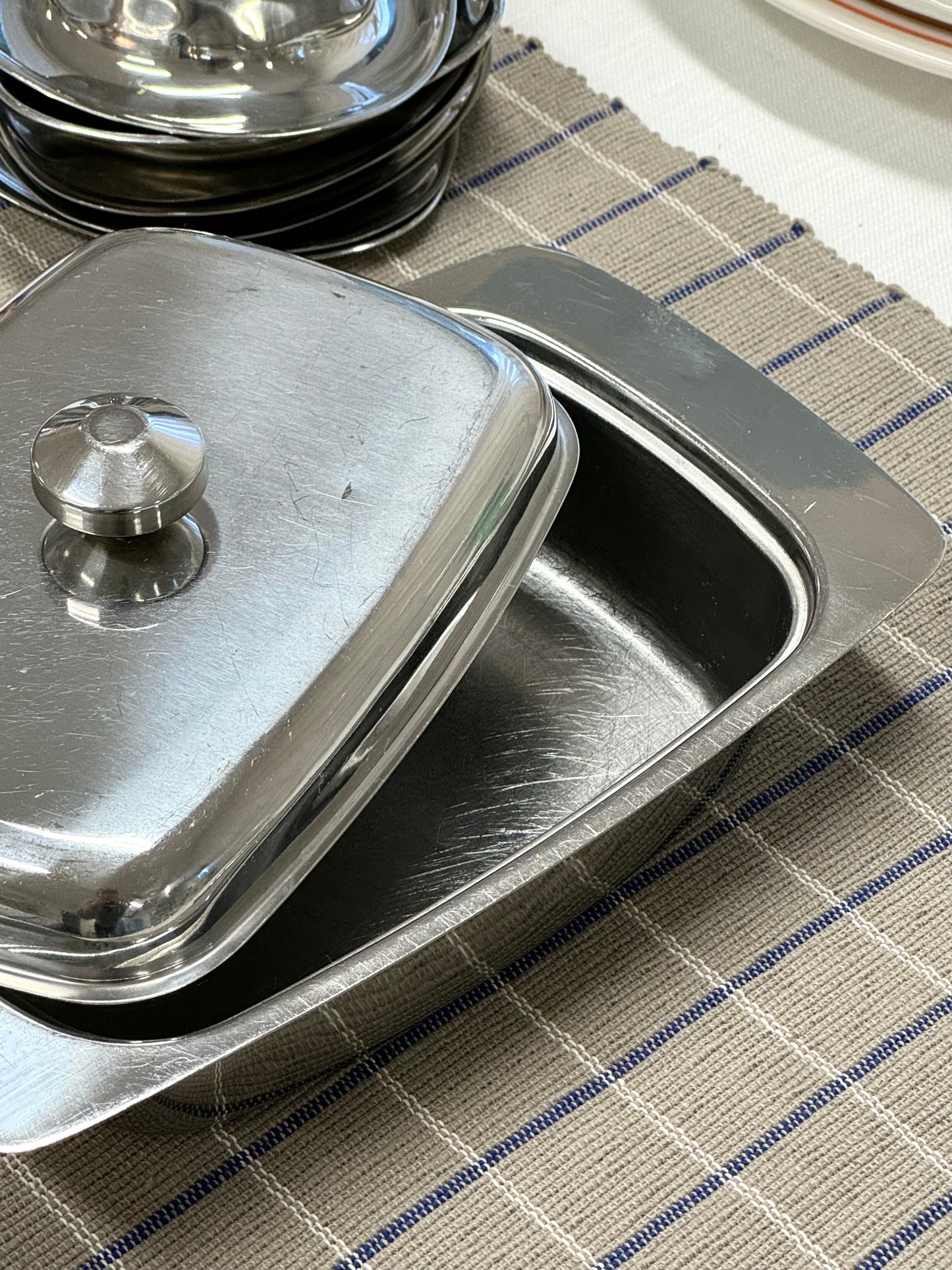 Butter dish