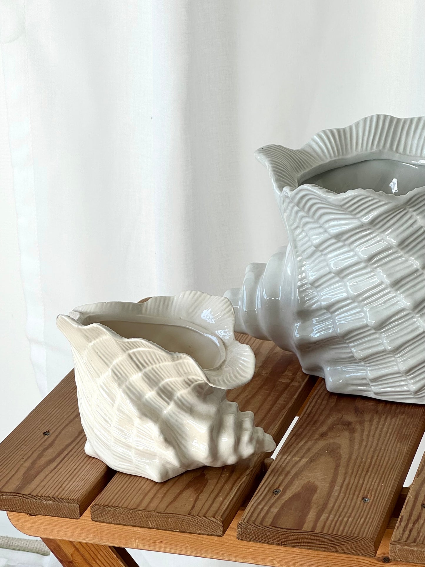 Ceramic clam pots