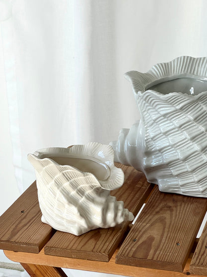 Ceramic clam pots