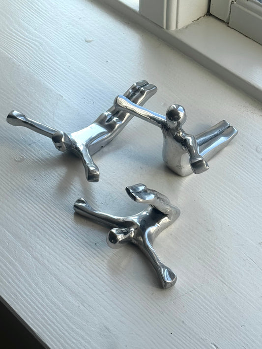 Aluminium hooks