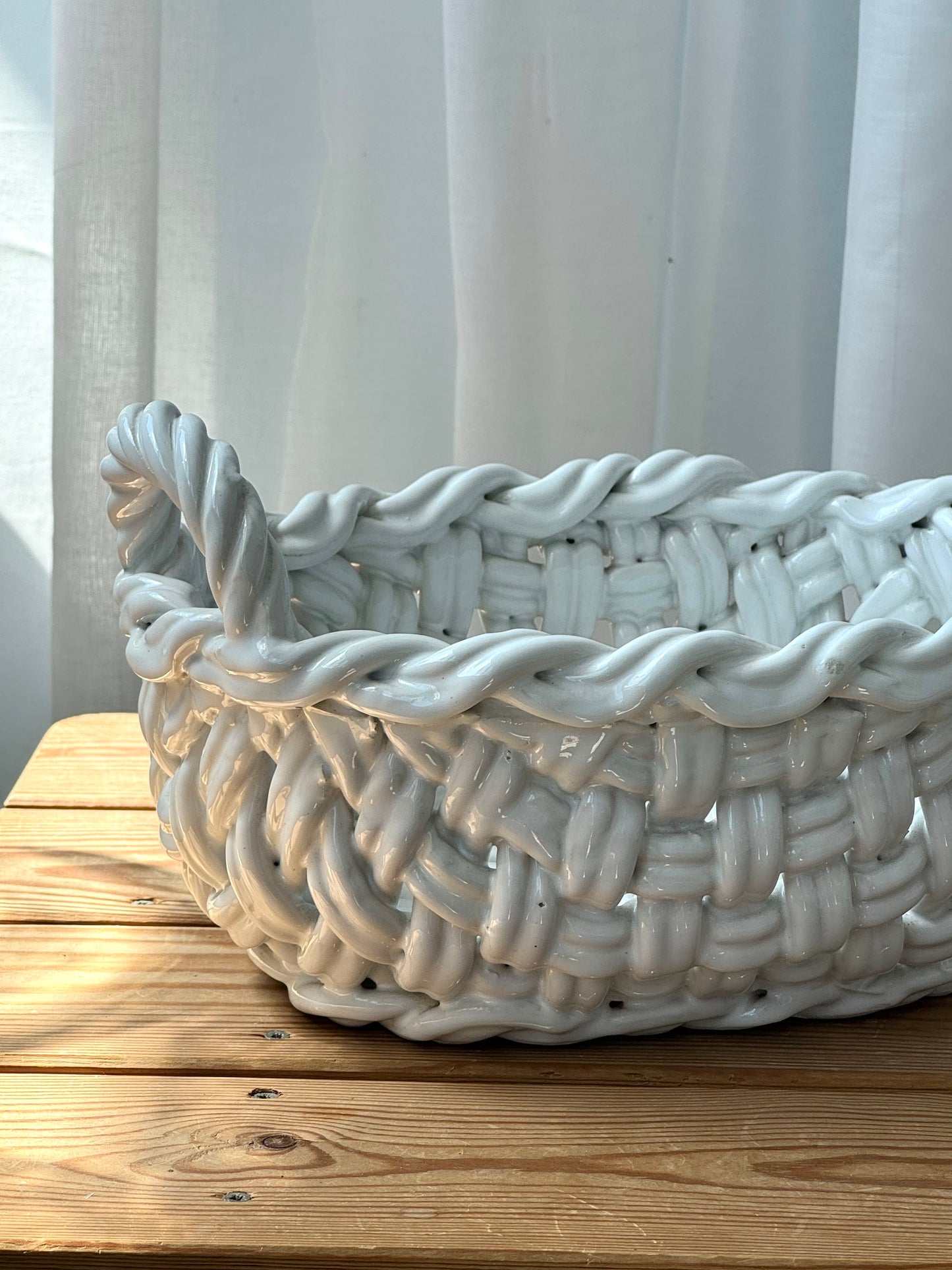 Ceramic basket