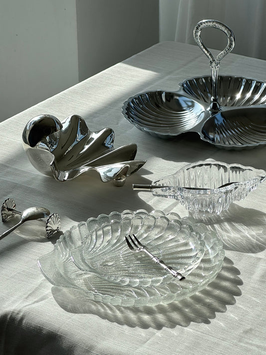 Glass clam plates