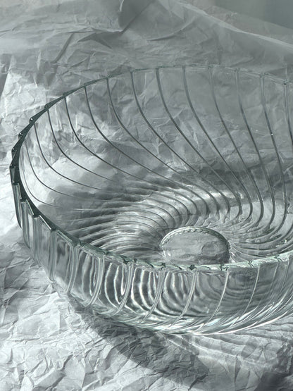 Swirling bowl