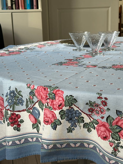 Rose table cloth