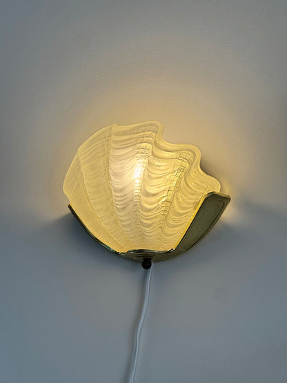 Art deco clam lamp
