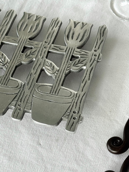 Alu trivet