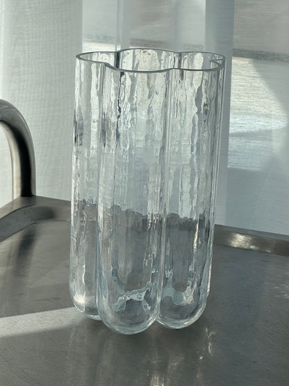 Glass vase