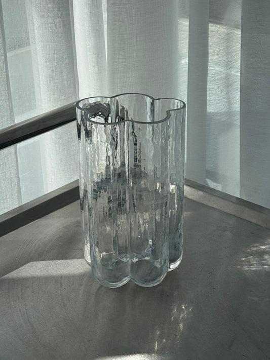 Glass vase