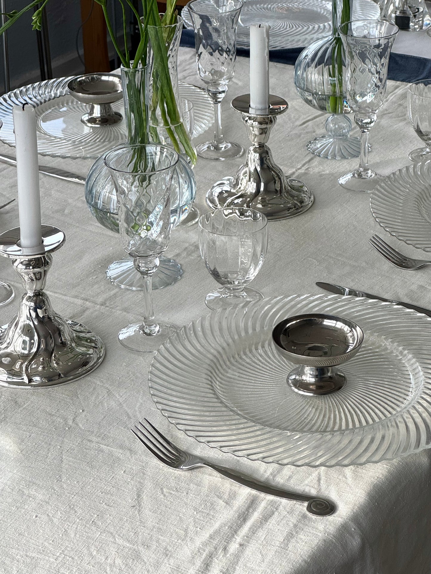 Swirling plates