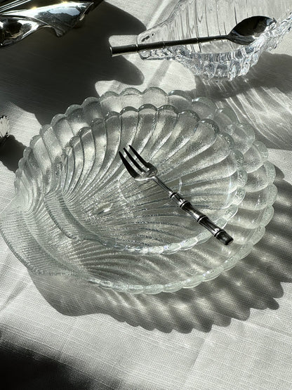 Glass clam plates