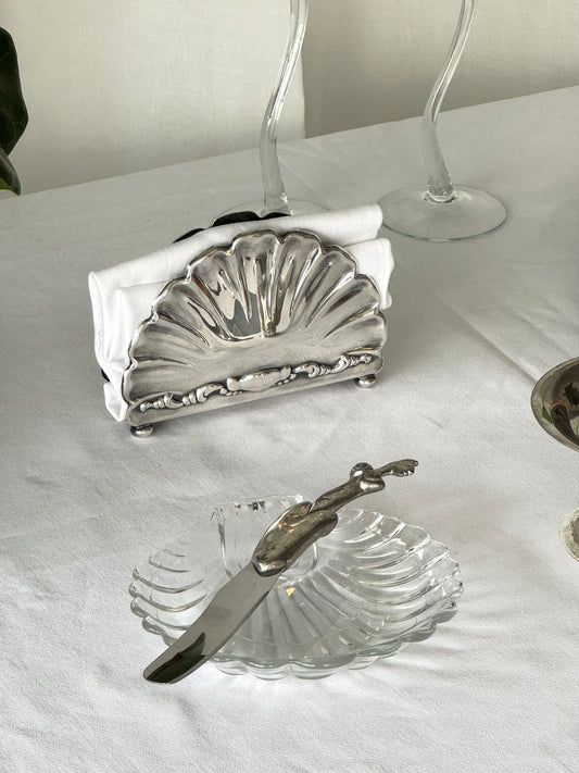 Clam napkin holder
