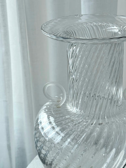 Swirling vase