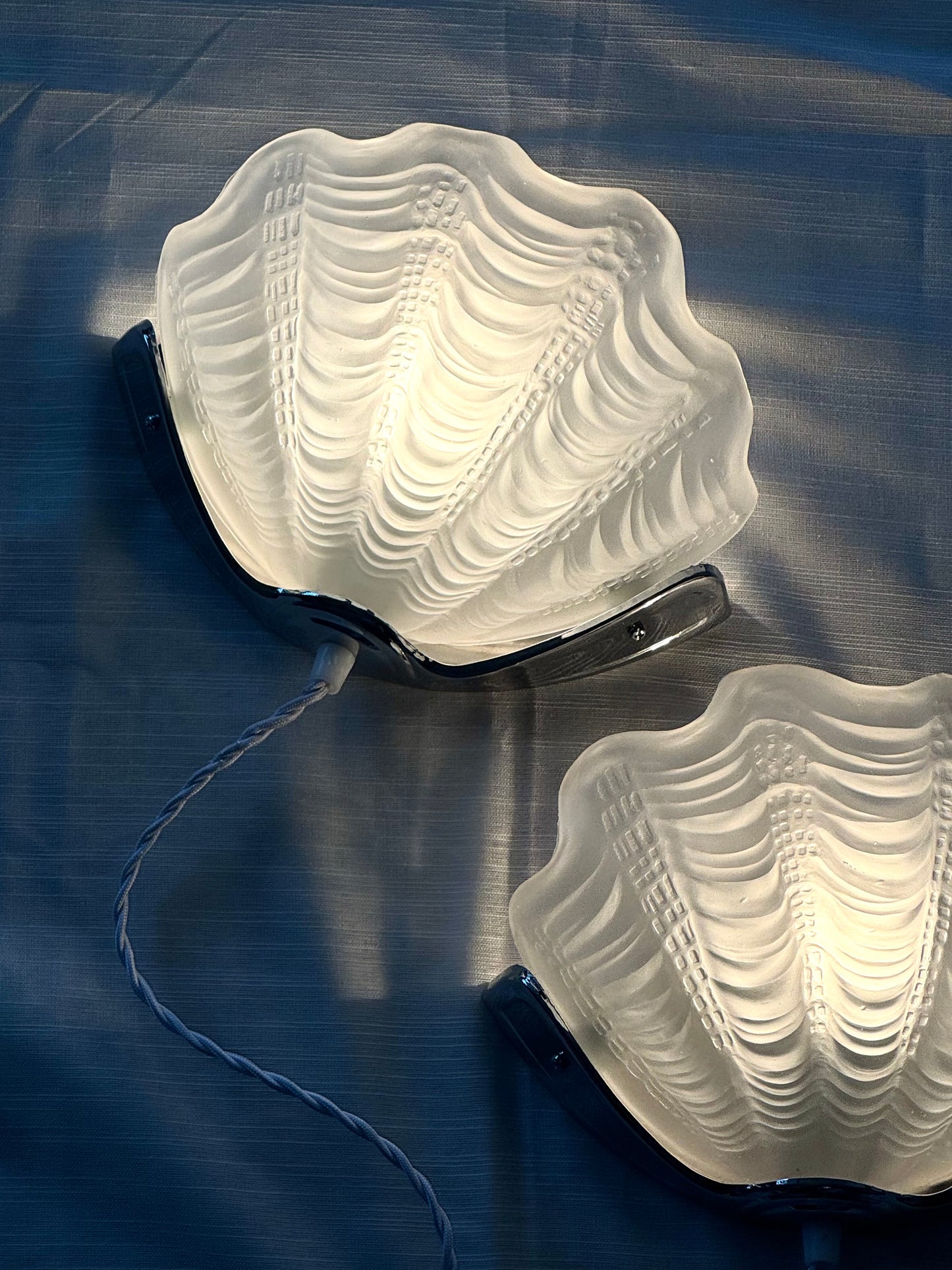 Art deco clam lamp