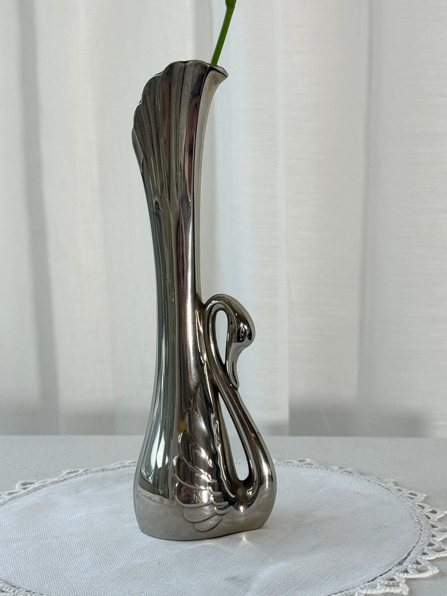 Swan vase