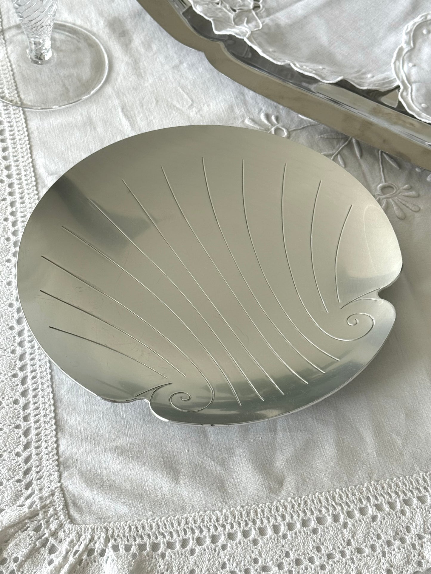 Vintage clam dish