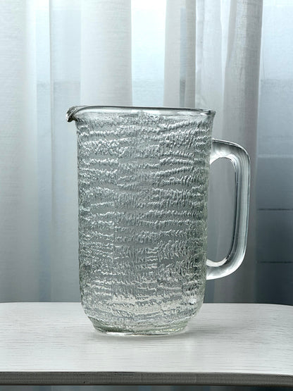 Structured jug