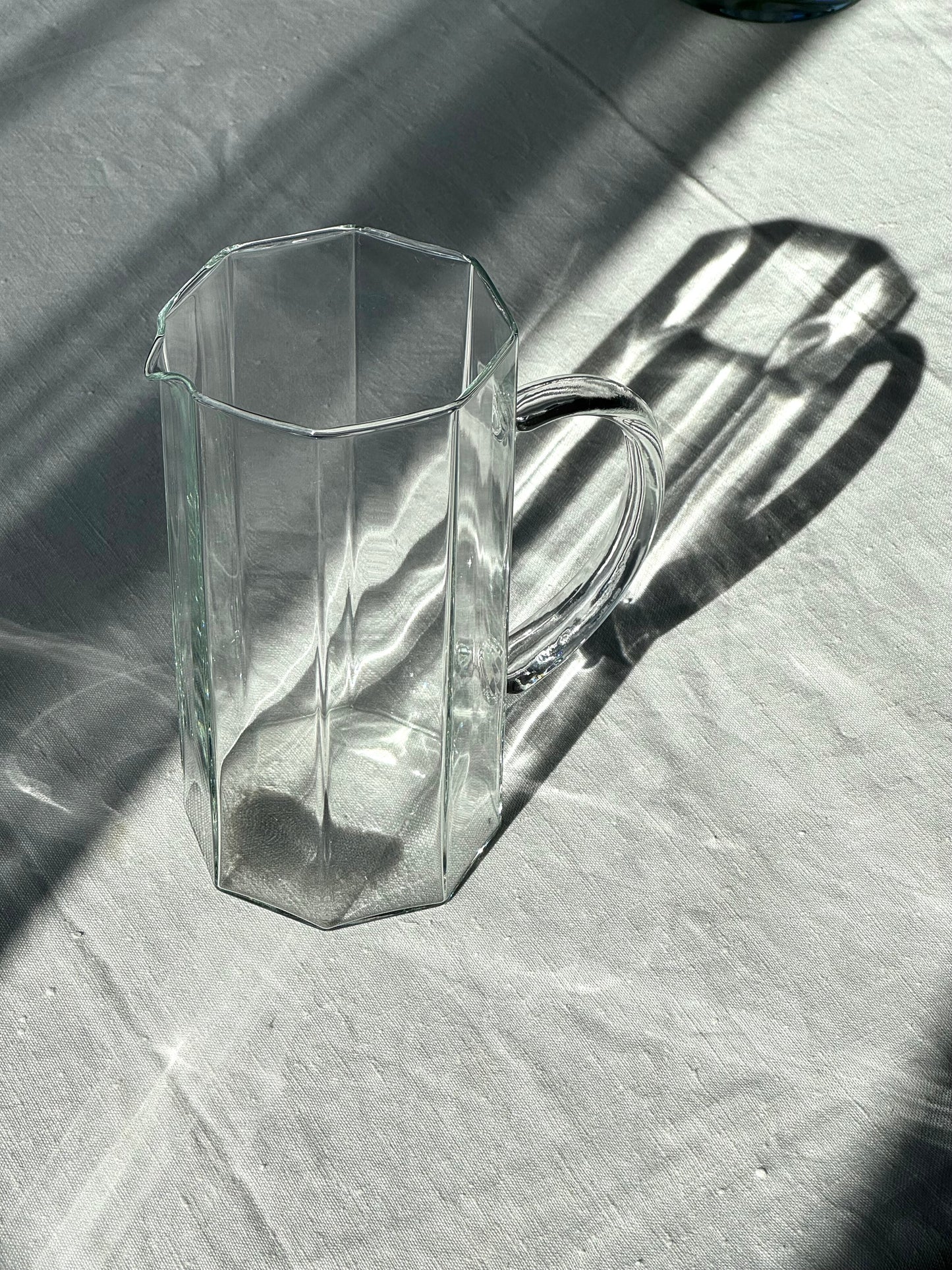 Glass jug