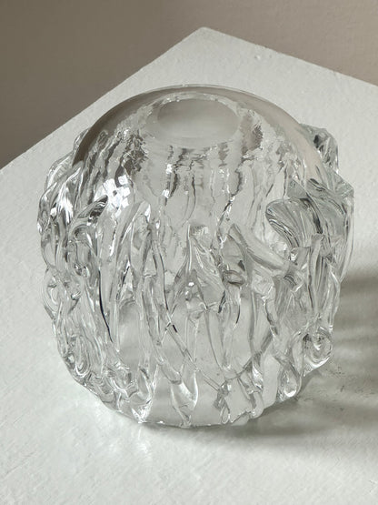 Structured vase