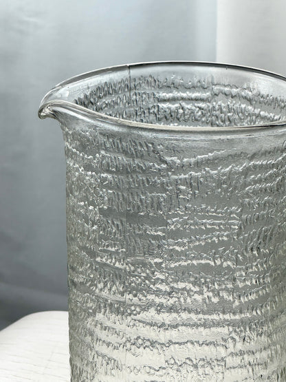 Structured jug