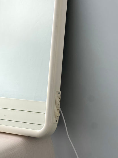 Space age mirror