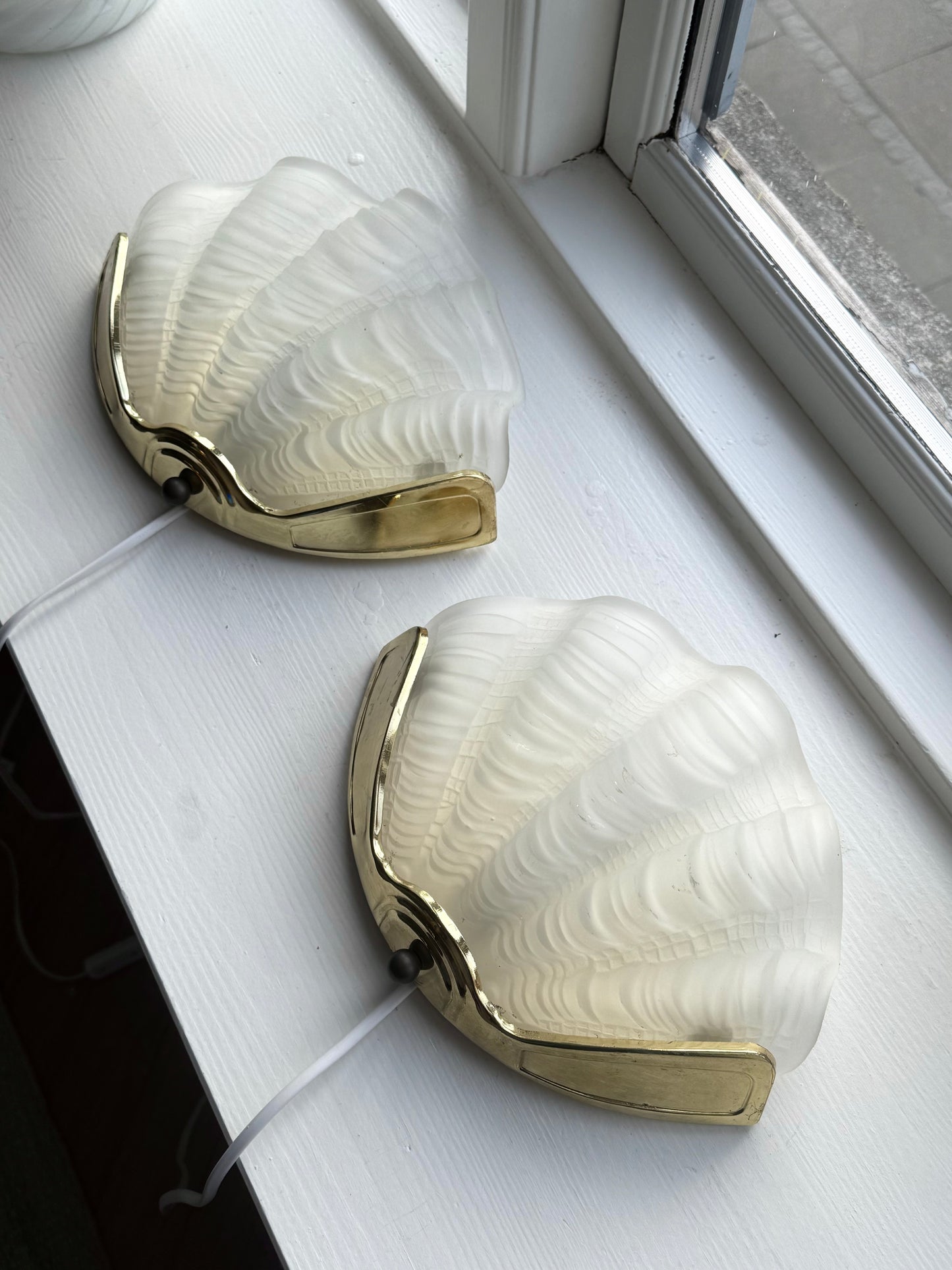 Art deco clam lamp