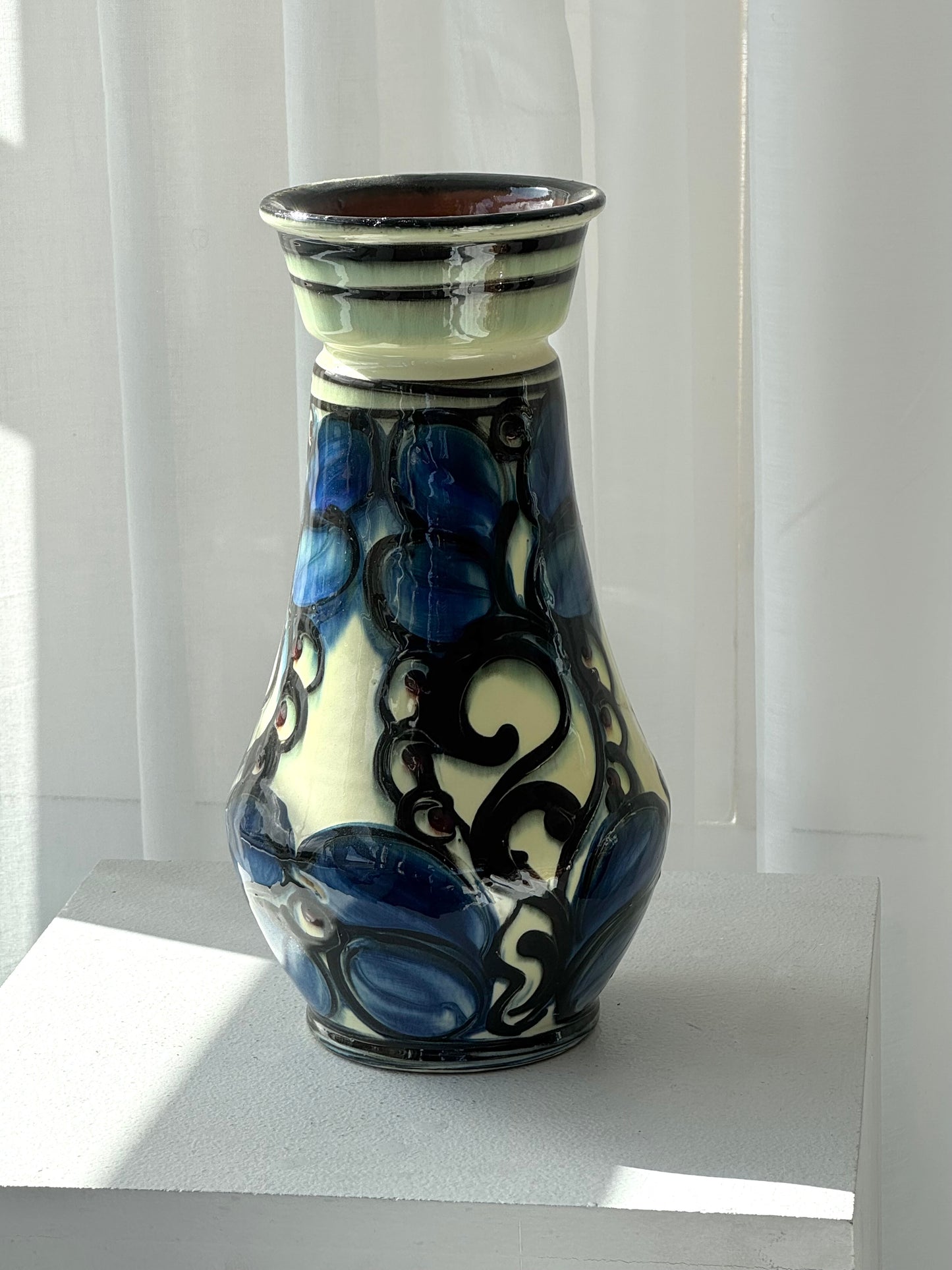 Annashaab vase