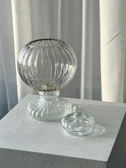 Glass bonbonniere