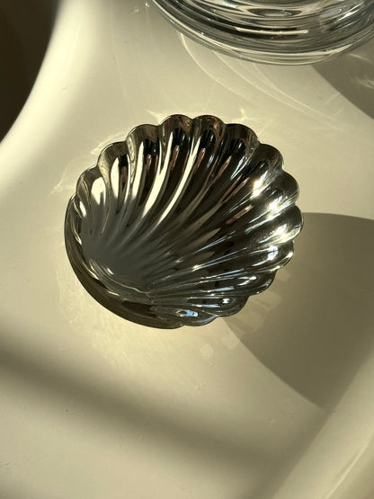 Silver plated clam