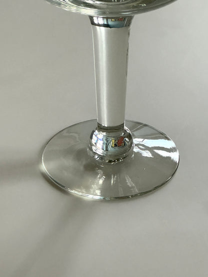 Tall bowl on foot