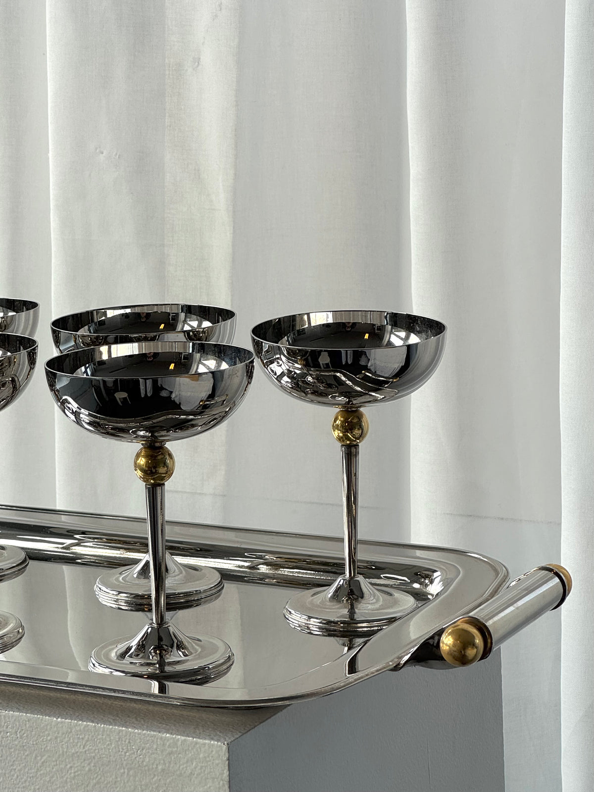 Tall coupes with tray