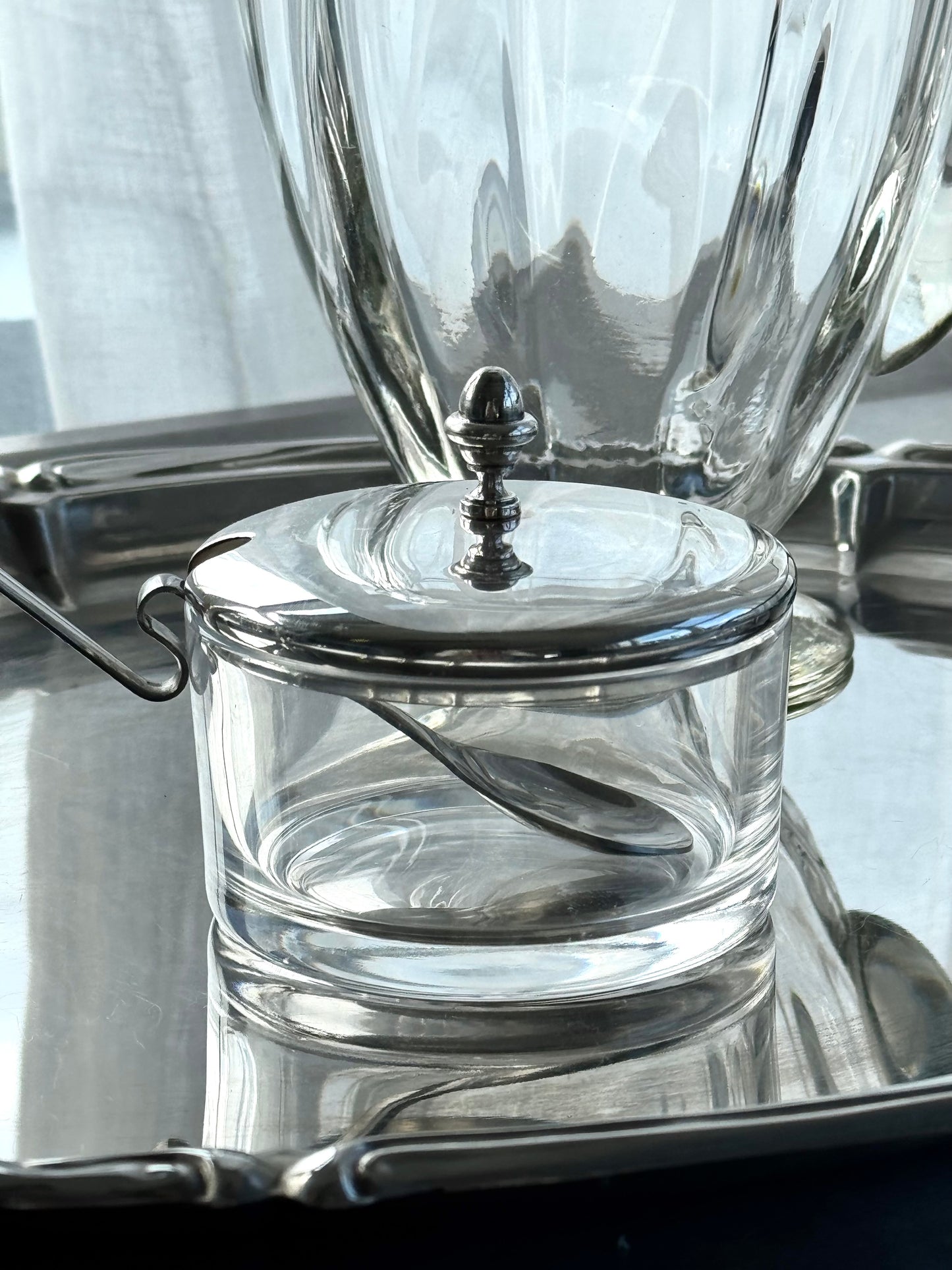 Sugar bowl