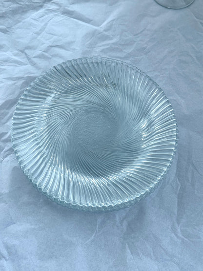 Swirl glass plates