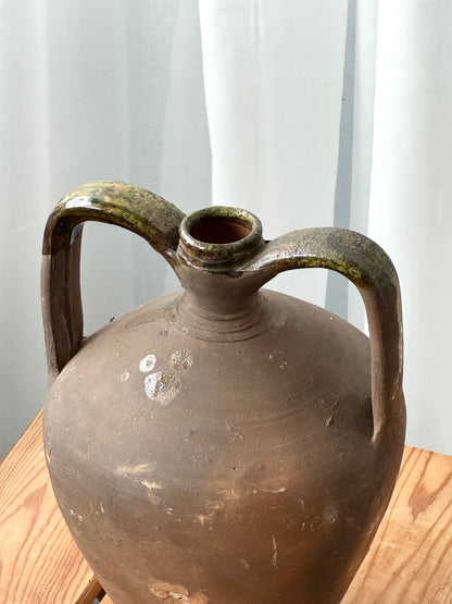 Amphora vase