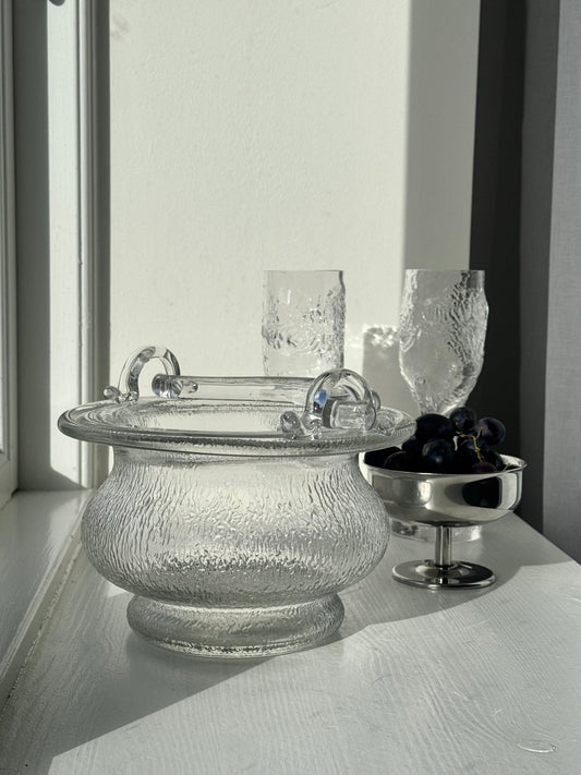 Ice bucket
