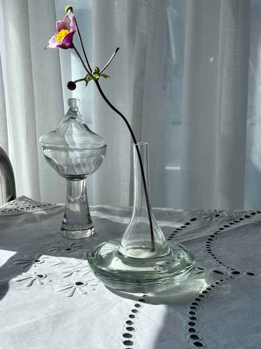 Single flower vase