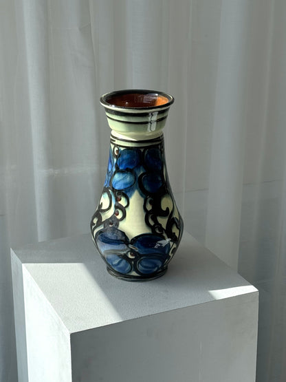 Annashaab vase