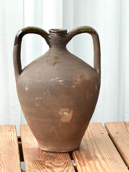 Amphora vase