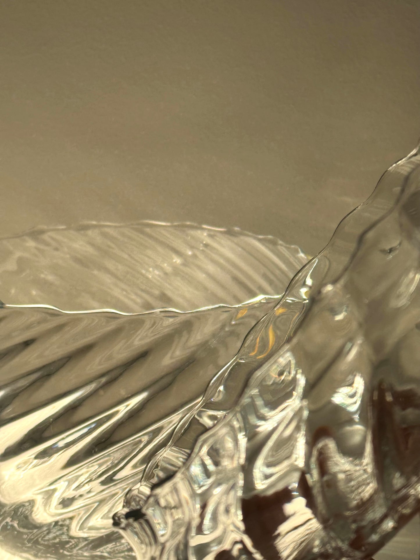 Swirling bonbonniere