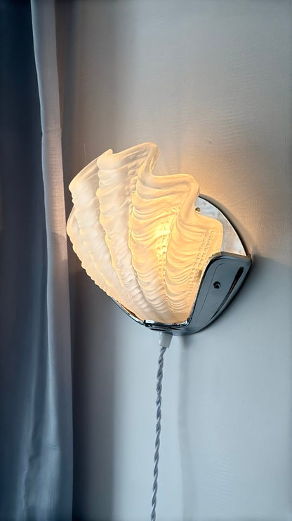 Art deco clam lamp