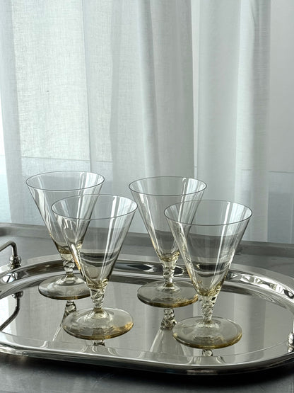 Swirl cocktail glasses