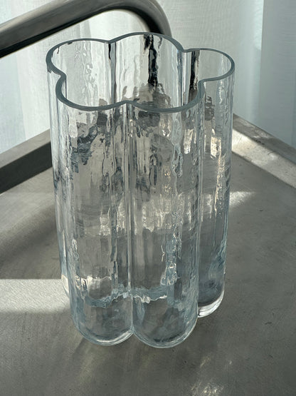 Glass vase