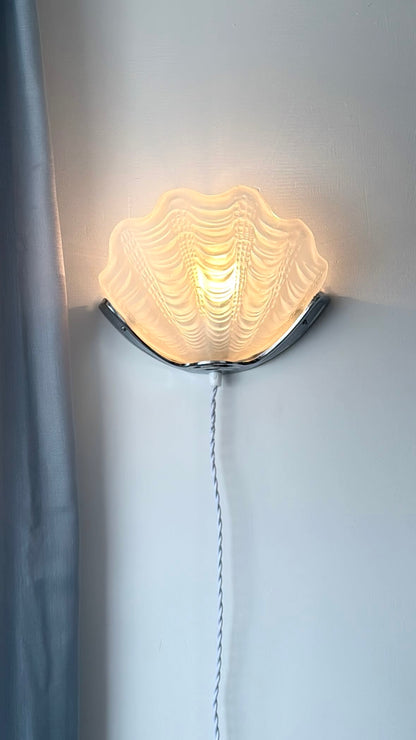 Art deco clam lamp
