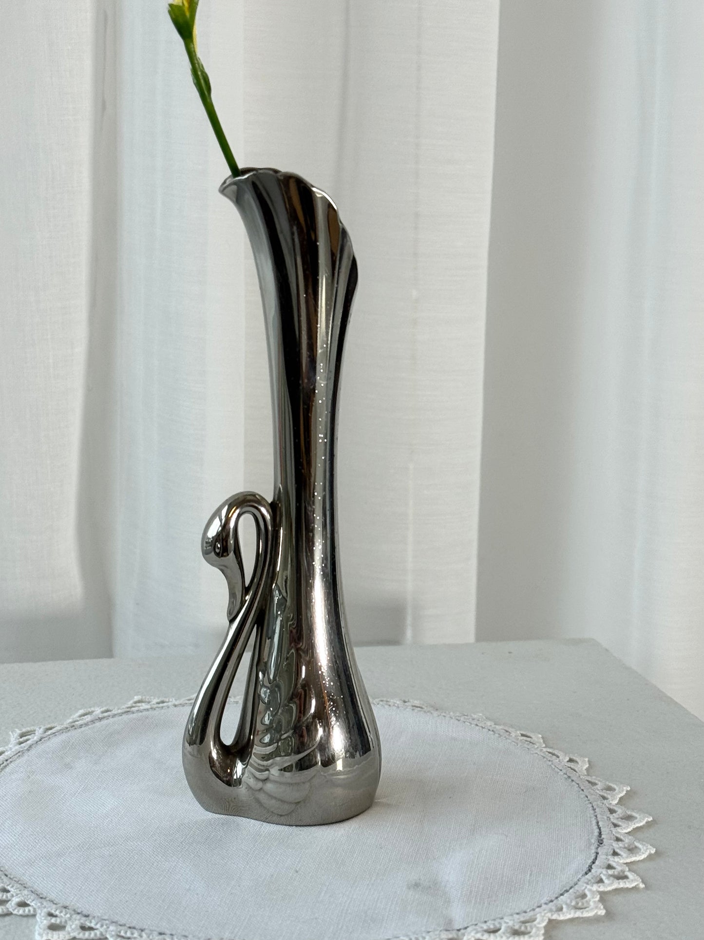 Swan vase