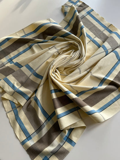 Checkered table cloth